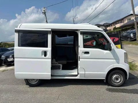 Mitsubishi Minicab Van