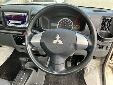 Mitsubishi Minicab Truck
