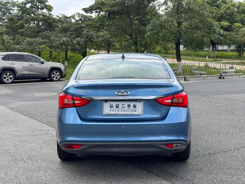 Chery Arrizo 5