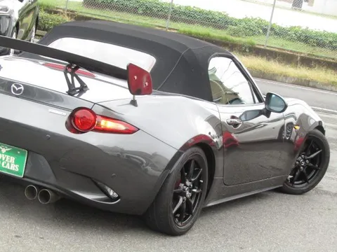 Mazda MX-5 (Roadster)