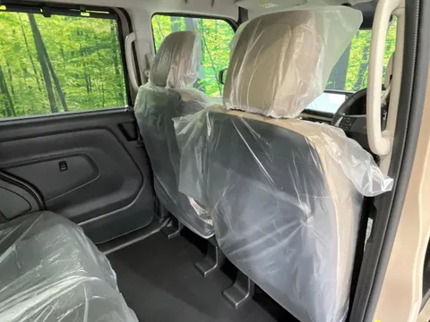 Mitsubishi Delica Mini