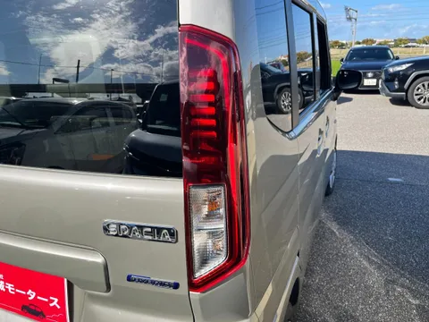 Suzuki Spacia