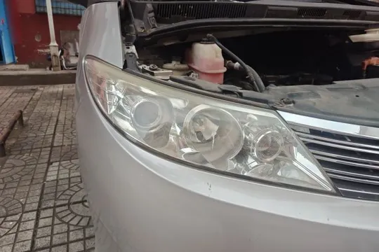BYD M6