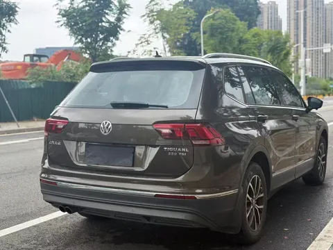 Volkswagen Tiguan L