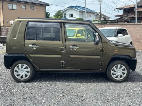 Daihatsu Naked