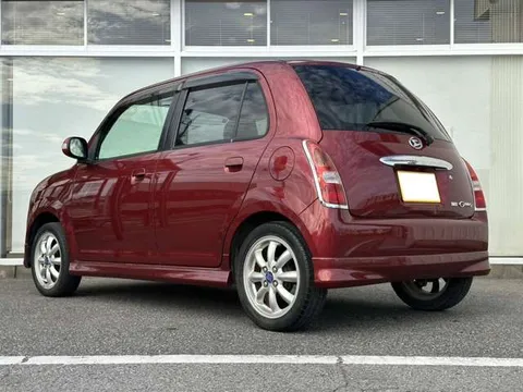 Daihatsu Mira Gino