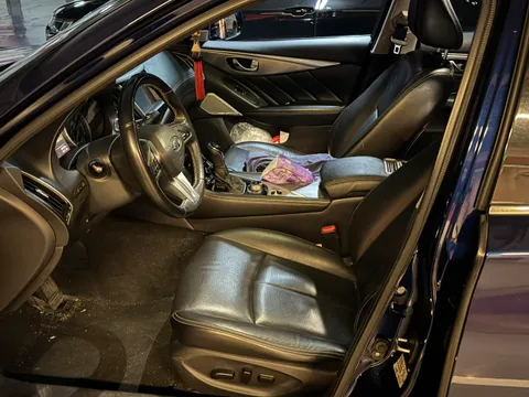 Infiniti Q50L