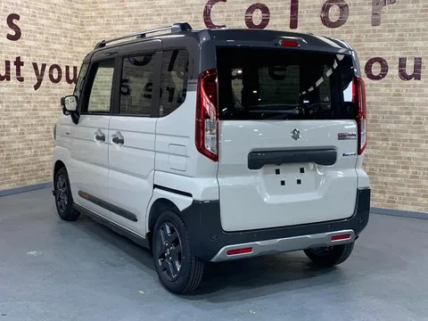 Suzuki Spacia Gear