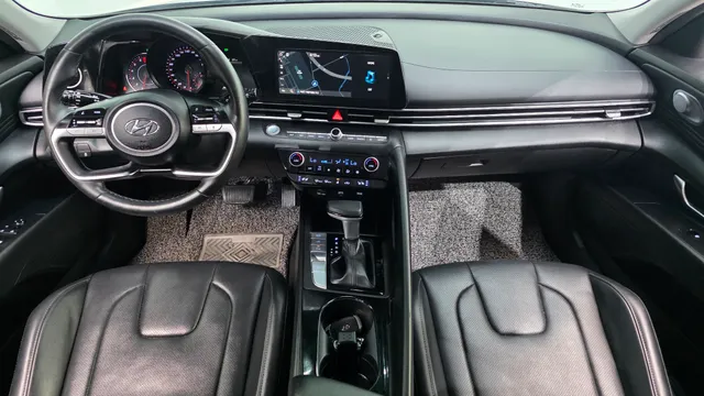 Hyundai Elantra (Avante)