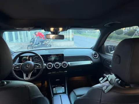 Mercedes-Benz Mercedes-Benz GLB