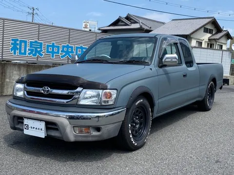 Toyota Hilux Sports Pick Up