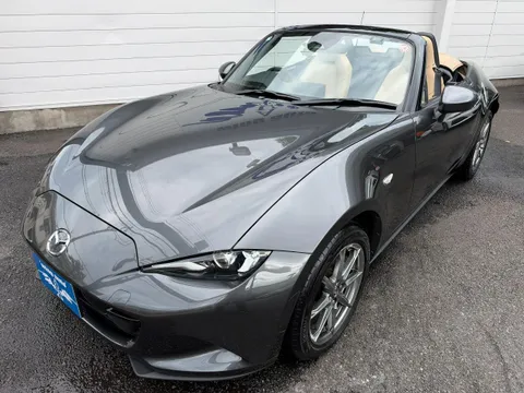 Mazda MX-5 (Roadster)