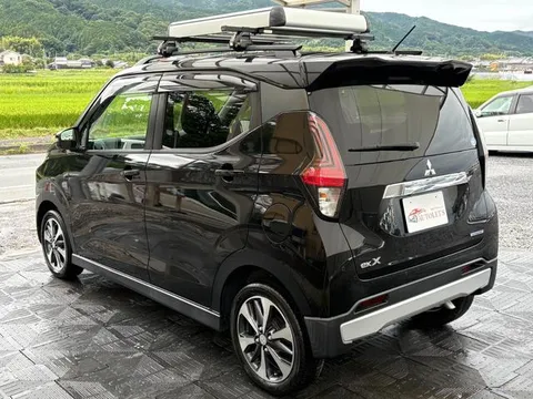 Mitsubishi eK X