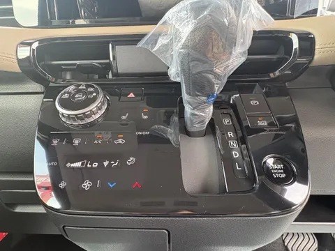Mitsubishi Delica Mini