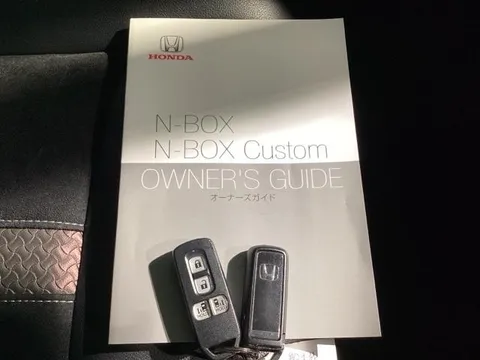 Honda N-BOX Custom