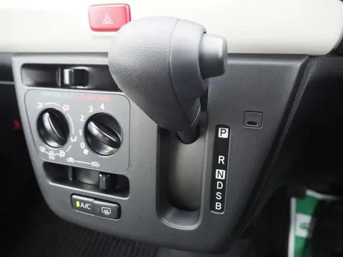 Daihatsu Mira Tocot