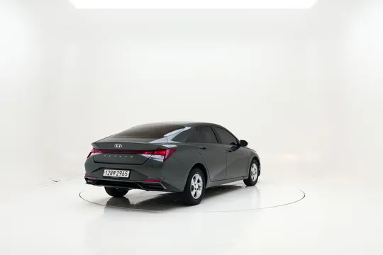Hyundai Elantra (Avante)