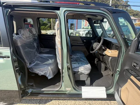 Mitsubishi Delica Mini