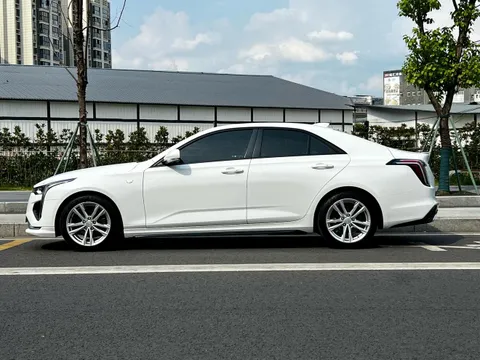 Cadillac CT4