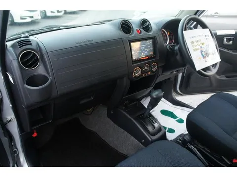 Nissan KIX
