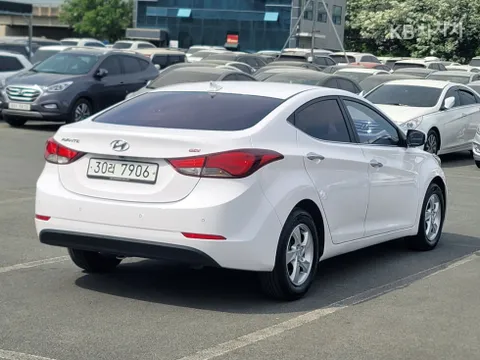 Hyundai Elantra (Avante)