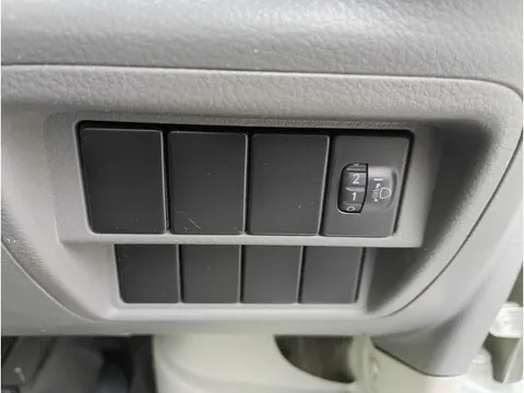 Nissan Clipper Van