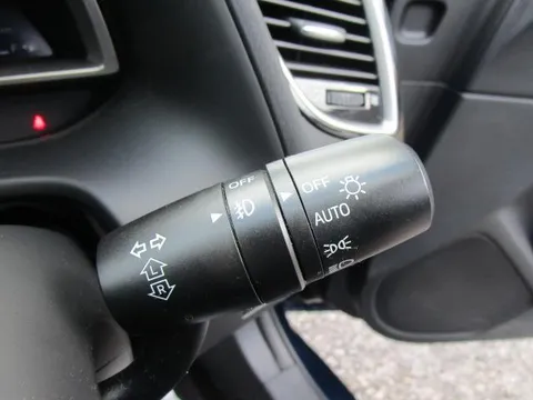 Mazda Axela Sport