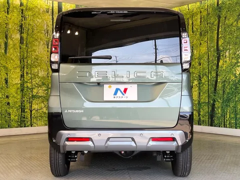 Mitsubishi Delica Mini