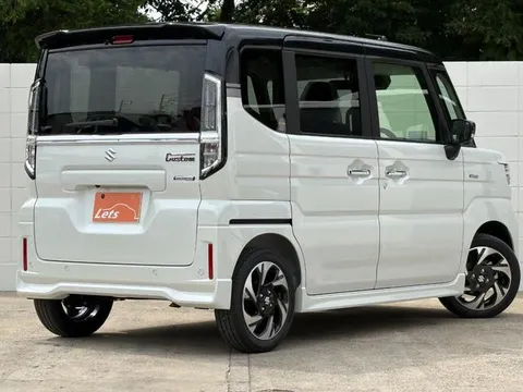 Suzuki Spacia Custom