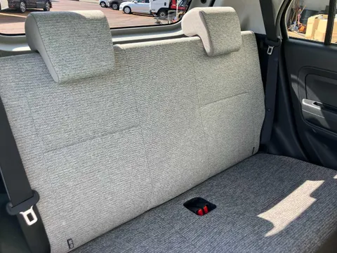 Daihatsu Mira Tocot