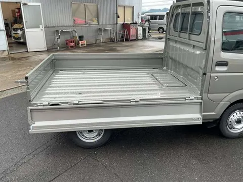 Nissan Clipper Truck