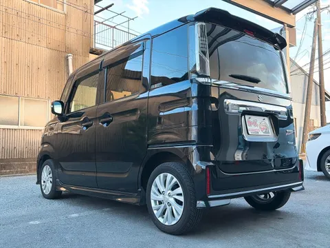 Suzuki Spacia Custom
