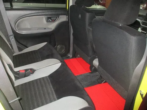 Toyota Pixis Joy