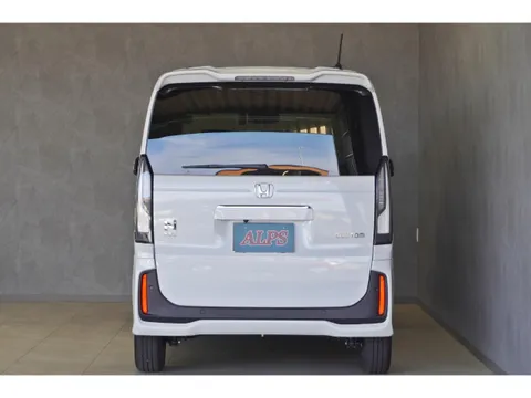 Honda N-BOX Custom