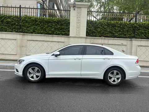 Volkswagen Lamando