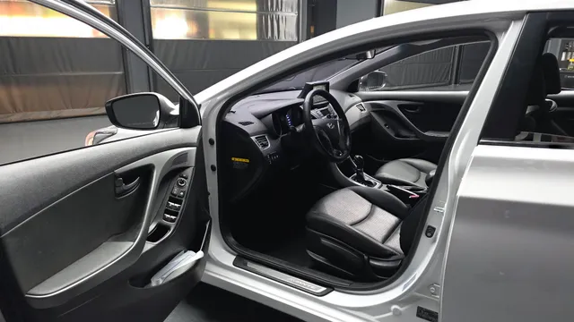 Hyundai Elantra (Avante)