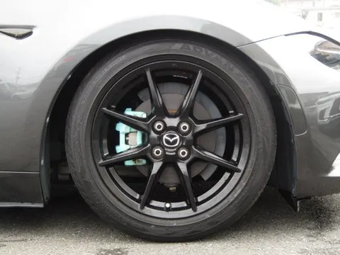 Mazda MX-5 (Roadster)