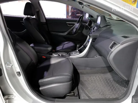 Hyundai Elantra (Avante)