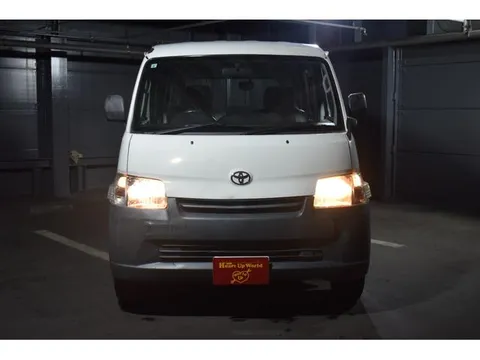 Toyota TownAce Van