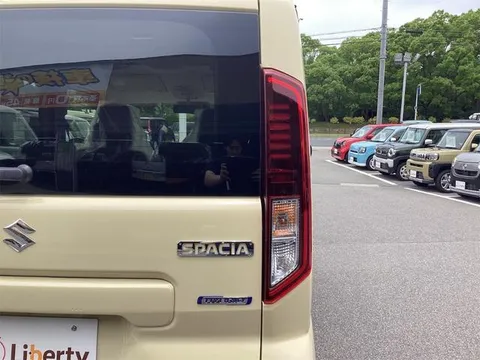 Suzuki Spacia