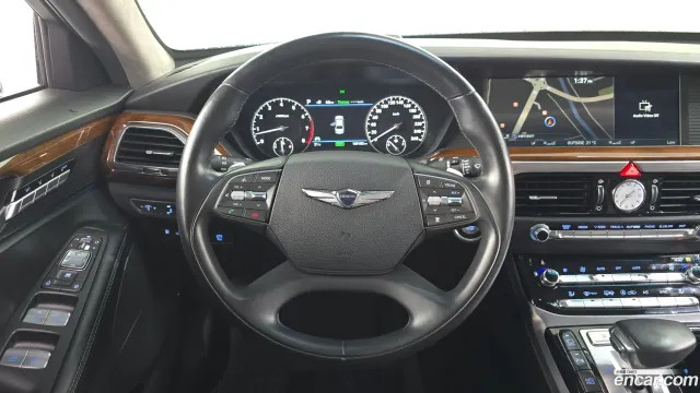 Genesis G90 (EQ900)