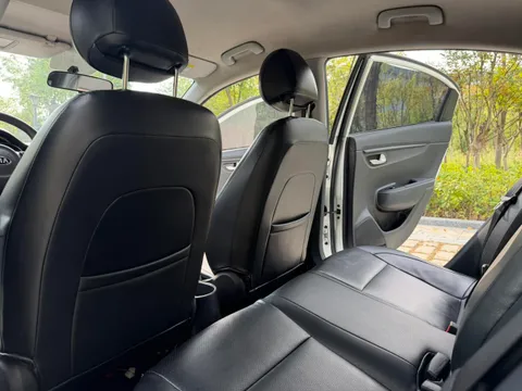 Kia K2