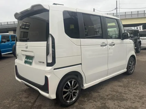 Honda N-BOX Custom