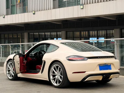 Porsche 718