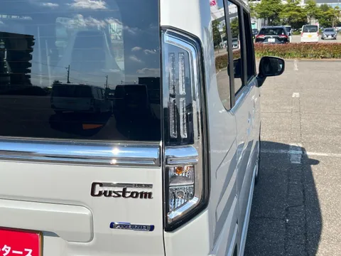 Suzuki Spacia Custom
