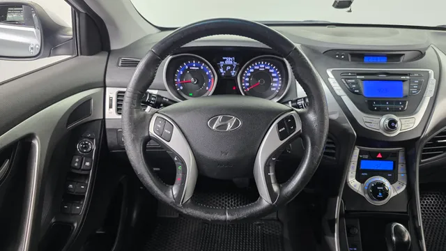Hyundai Elantra (Avante)