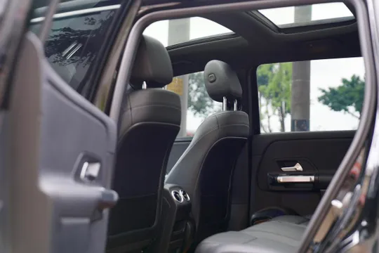 Mercedes-Benz Mercedes-Benz GLB