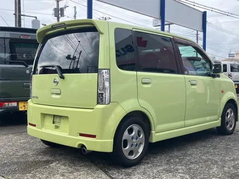 Nissan Otti