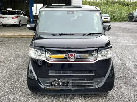 Honda N-BOX Slash