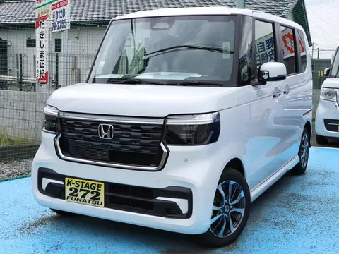 Honda N-BOX Custom